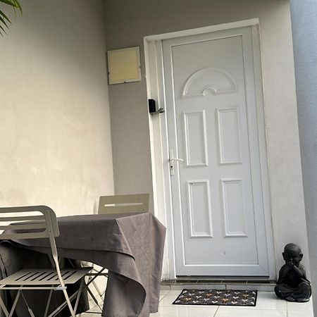 Skys Location Pakehina Bed & Breakfast Schoelcher Dış mekan fotoğraf